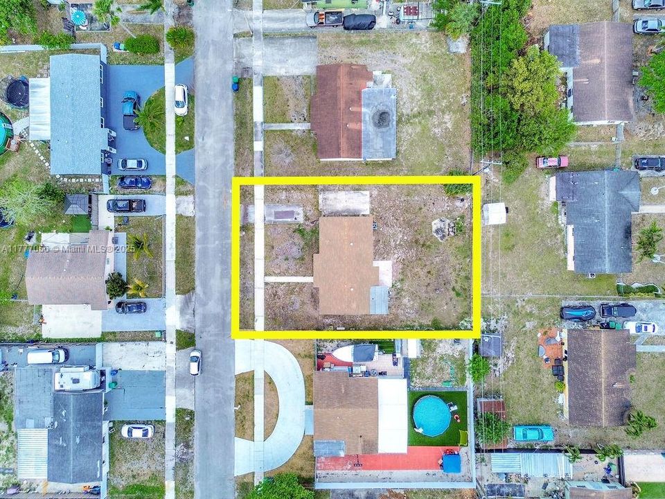 Recently Sold: $544,000 (4 beds, 2 baths, 1104 Square Feet)