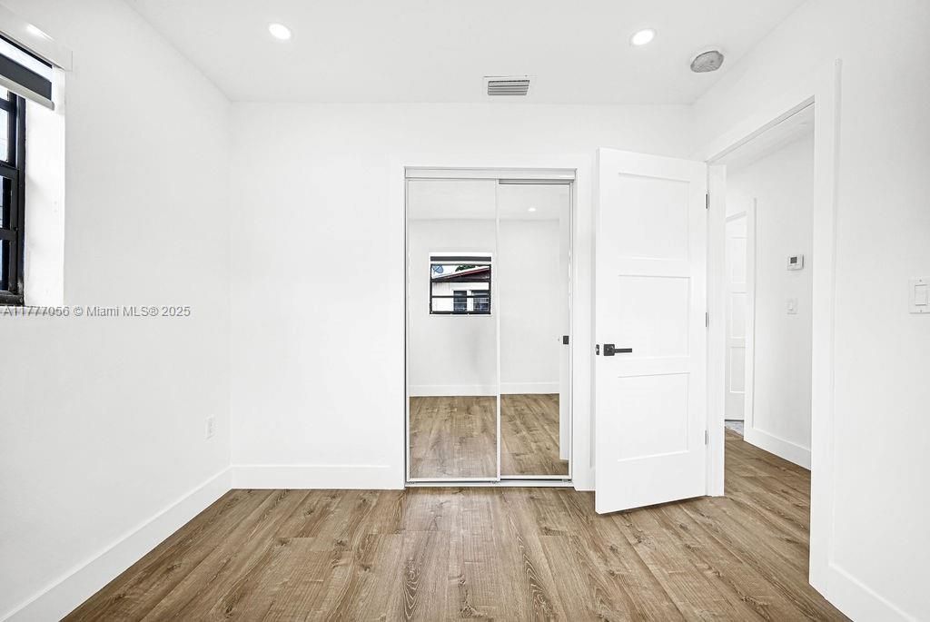 Recently Sold: $544,000 (4 beds, 2 baths, 1104 Square Feet)