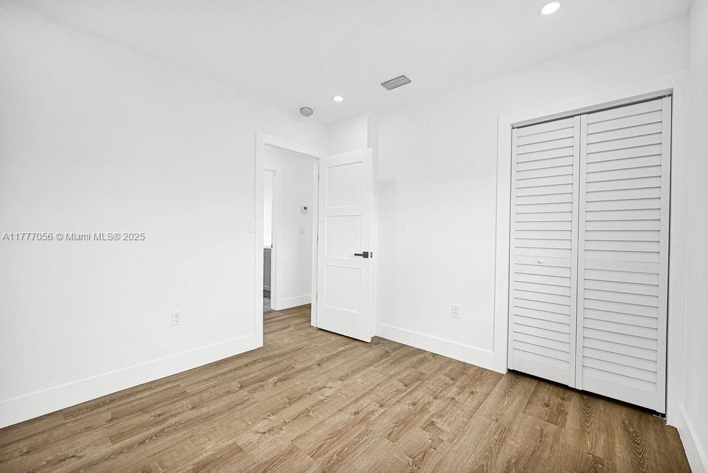 Recently Sold: $544,000 (4 beds, 2 baths, 1104 Square Feet)