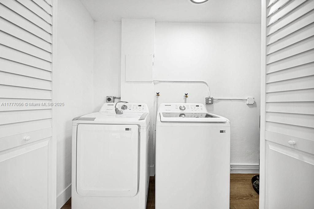 Recently Sold: $544,000 (4 beds, 2 baths, 1104 Square Feet)