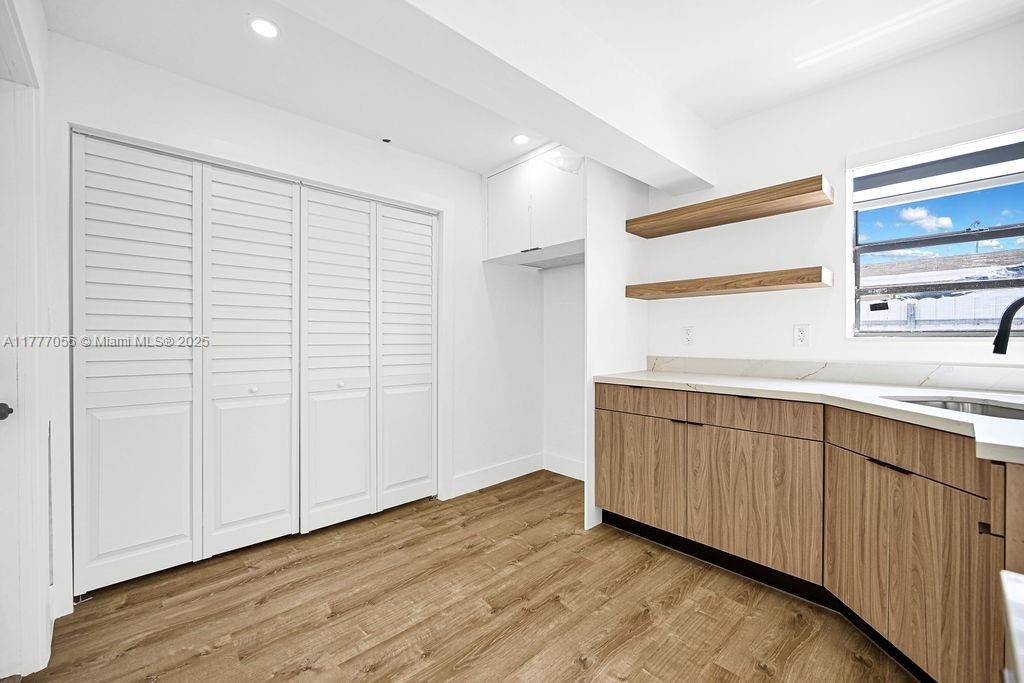 Recently Sold: $544,000 (4 beds, 2 baths, 1104 Square Feet)