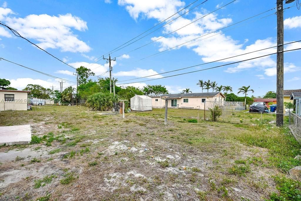 Recently Sold: $544,000 (4 beds, 2 baths, 1104 Square Feet)