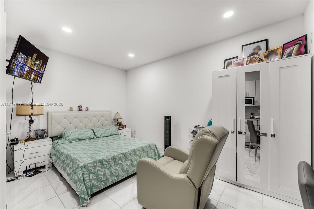 最近售出: $775,000 (5 贝兹, 3 浴室, 2174 平方英尺)