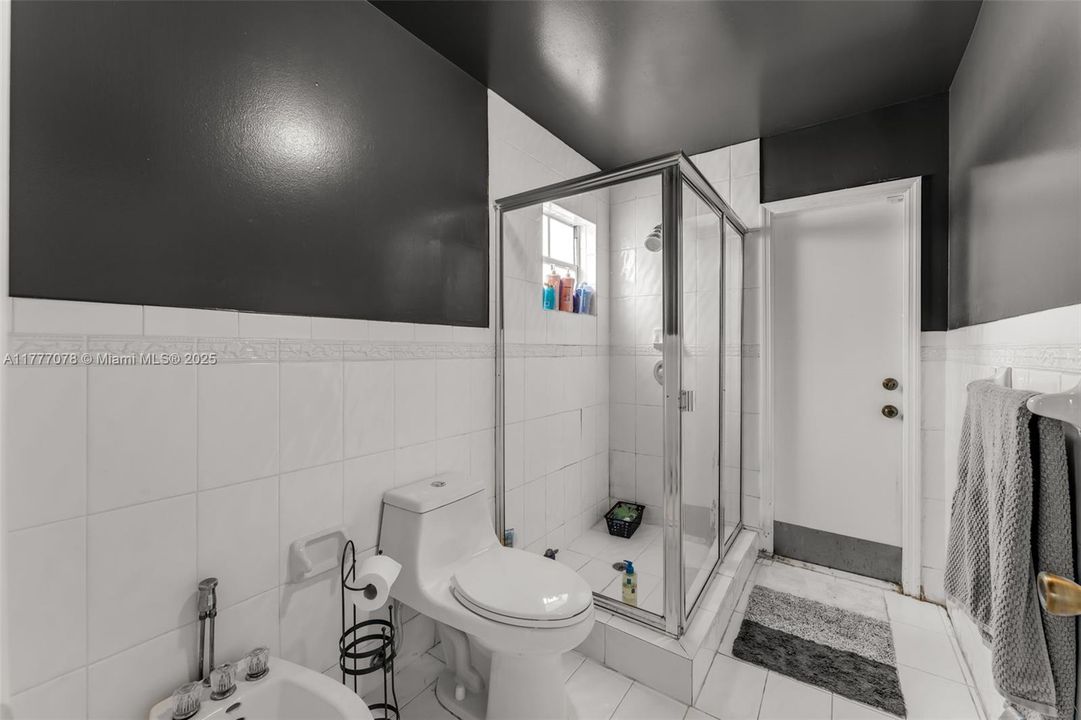 最近售出: $775,000 (5 贝兹, 3 浴室, 2174 平方英尺)