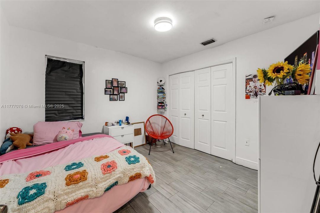 最近售出: $775,000 (5 贝兹, 3 浴室, 2174 平方英尺)