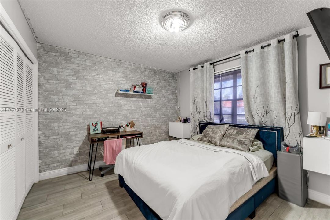 最近售出: $775,000 (5 贝兹, 3 浴室, 2174 平方英尺)