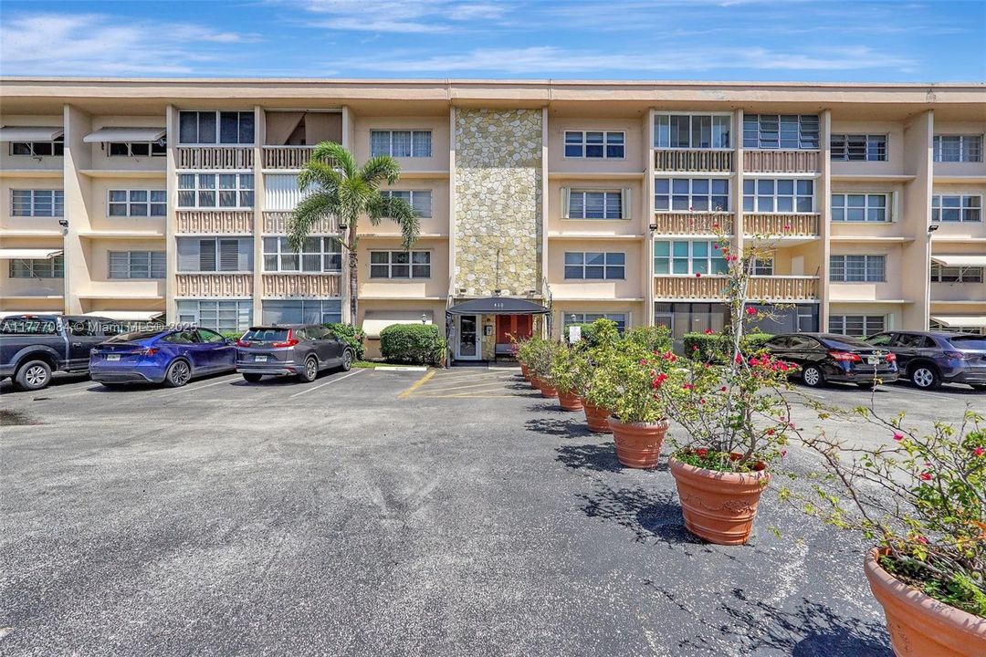 Vendido Recientemente: $99,000 (1 camas, 1 baños, 770 Pies cuadrados)