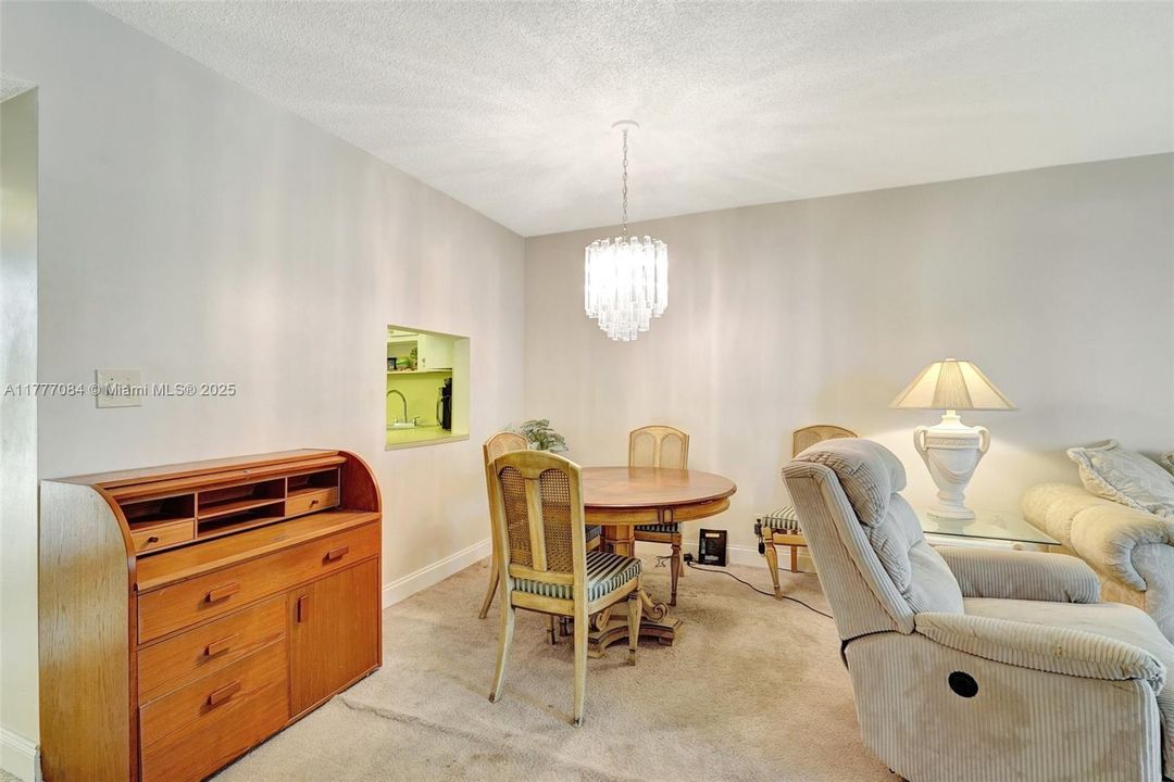 Vendido Recientemente: $99,000 (1 camas, 1 baños, 770 Pies cuadrados)