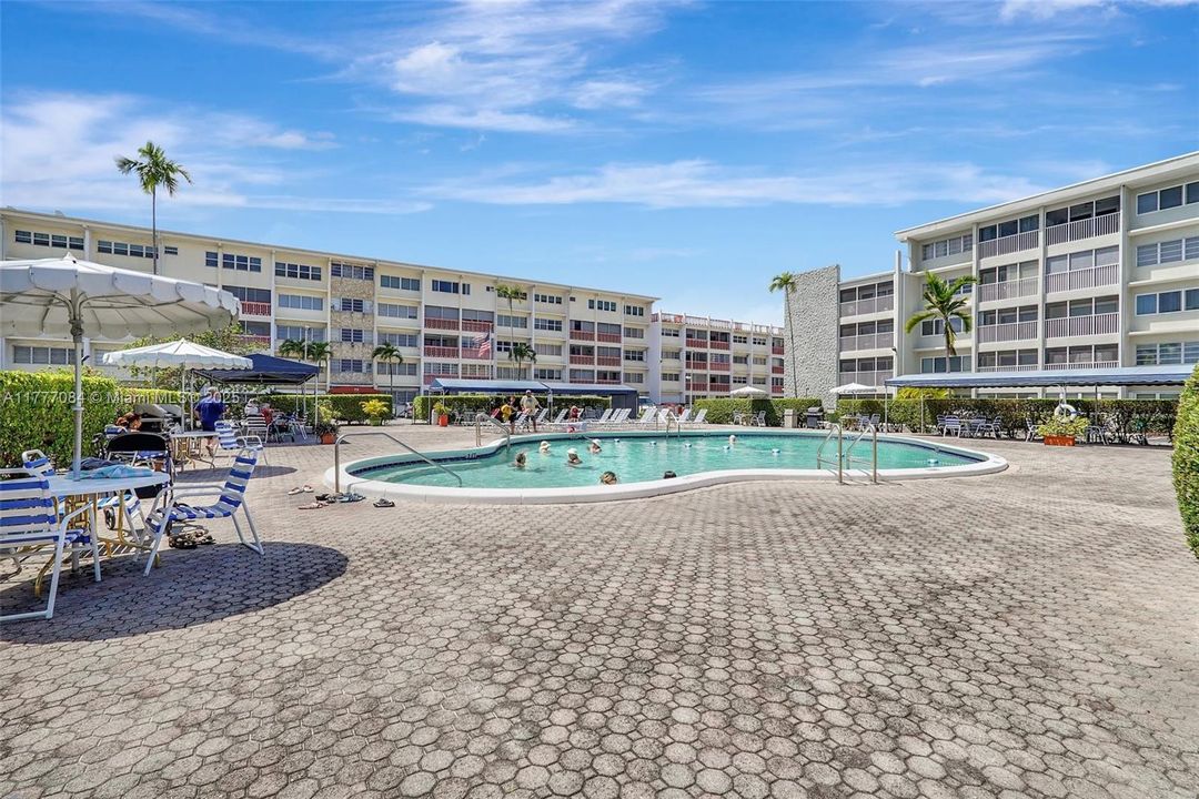 Vendido Recientemente: $99,000 (1 camas, 1 baños, 770 Pies cuadrados)