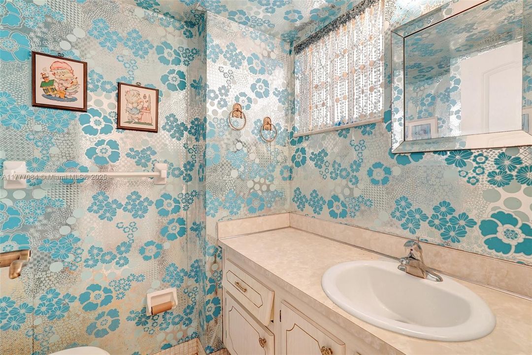 Vendido Recientemente: $99,000 (1 camas, 1 baños, 770 Pies cuadrados)