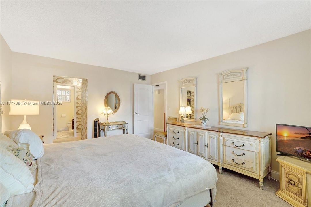 Vendido Recientemente: $99,000 (1 camas, 1 baños, 770 Pies cuadrados)