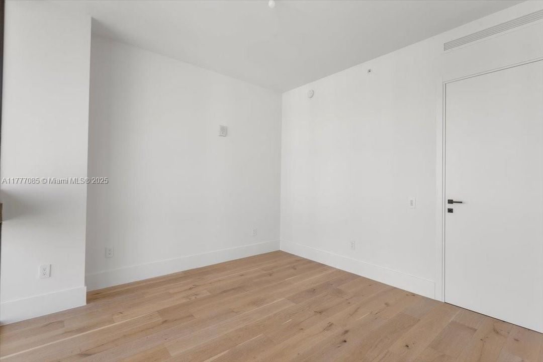 На продажу: $3,495,000 (3 спален, 3 ванн, 2918 Квадратных фут)