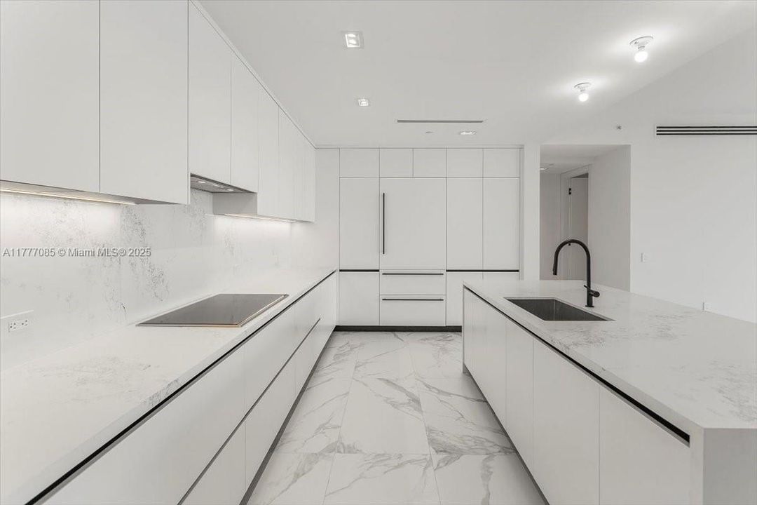 На продажу: $3,495,000 (3 спален, 3 ванн, 2918 Квадратных фут)