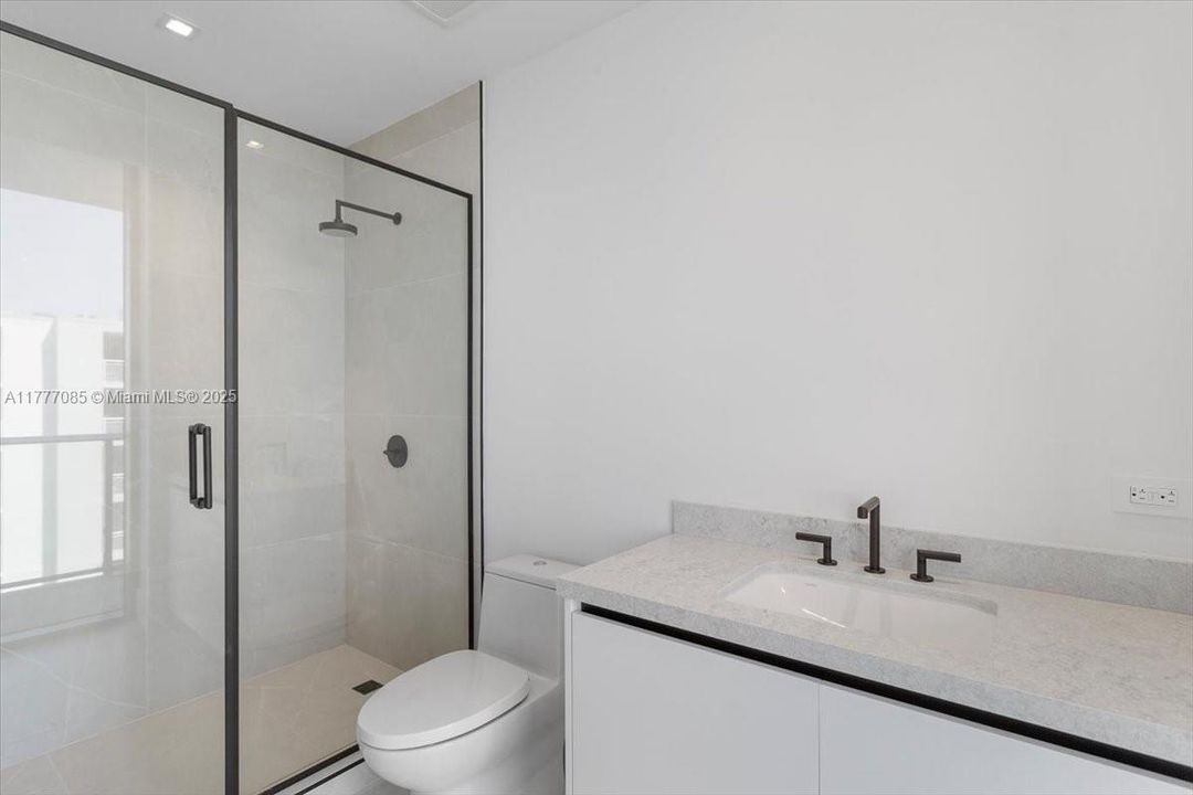 На продажу: $3,495,000 (3 спален, 3 ванн, 2918 Квадратных фут)