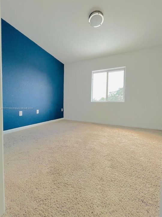 Recently Sold: $280,000 (2 beds, 1 baths, 1140 Square Feet)