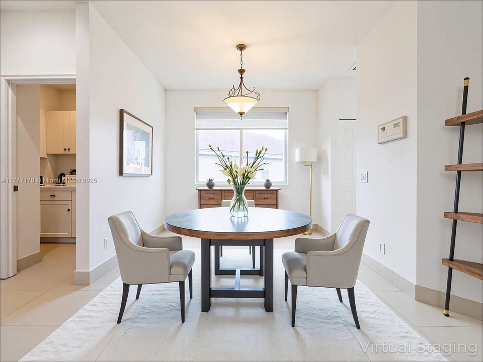 Недавно продано: $820,000 (4 спален, 2 ванн, 1902 Квадратных фут)