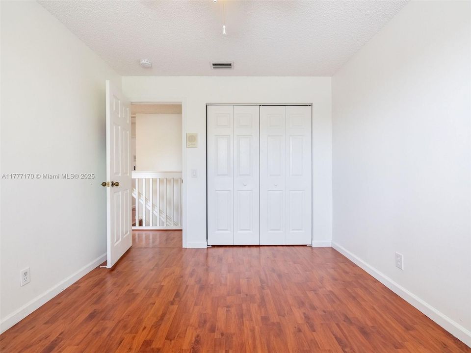 Недавно продано: $820,000 (4 спален, 2 ванн, 1902 Квадратных фут)