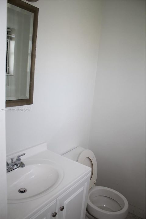 Recently Rented: $2,500 (3 beds, 1 baths, 1216 Square Feet)