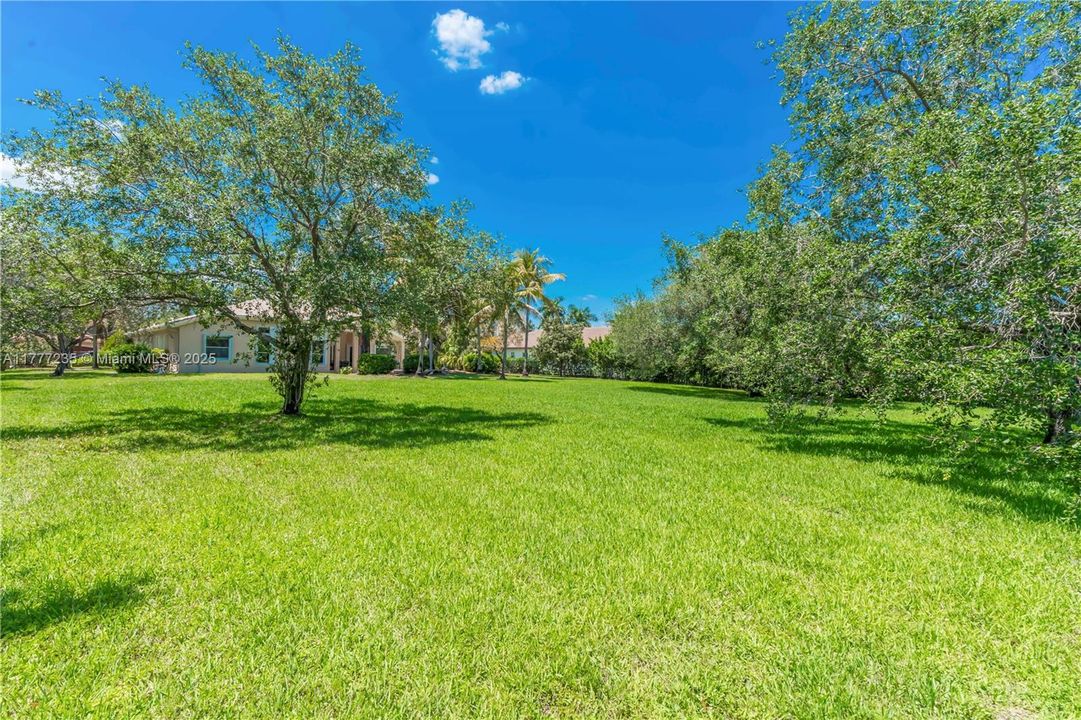 Recently Sold: $1,595,000 (5 beds, 3 baths, 3372 Square Feet)