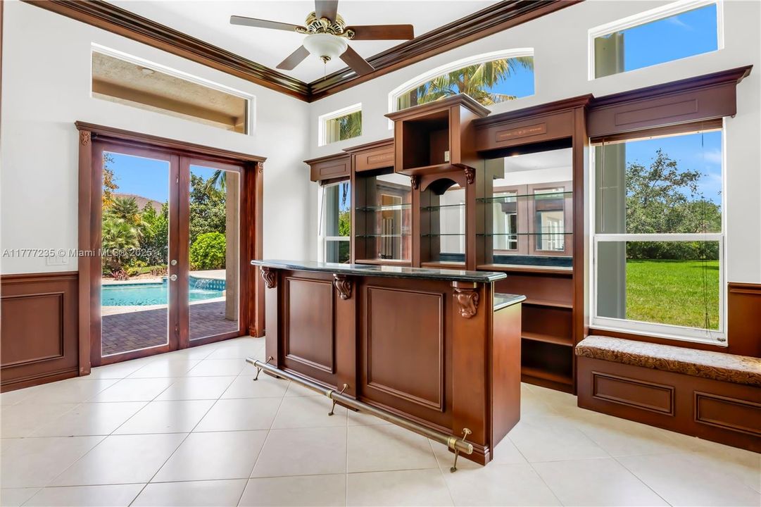 Recently Sold: $1,595,000 (5 beds, 3 baths, 3372 Square Feet)