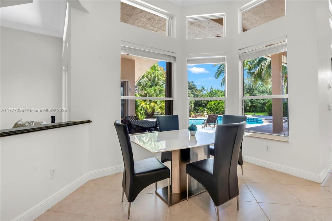 Recently Sold: $1,595,000 (5 beds, 3 baths, 3372 Square Feet)