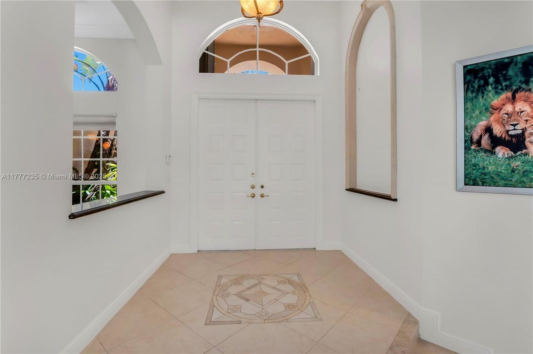 Recently Sold: $1,595,000 (5 beds, 3 baths, 3372 Square Feet)