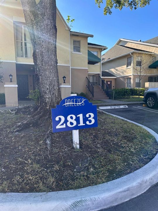 Recently Rented: $1,900 (2 beds, 2 baths, 1020 Square Feet)