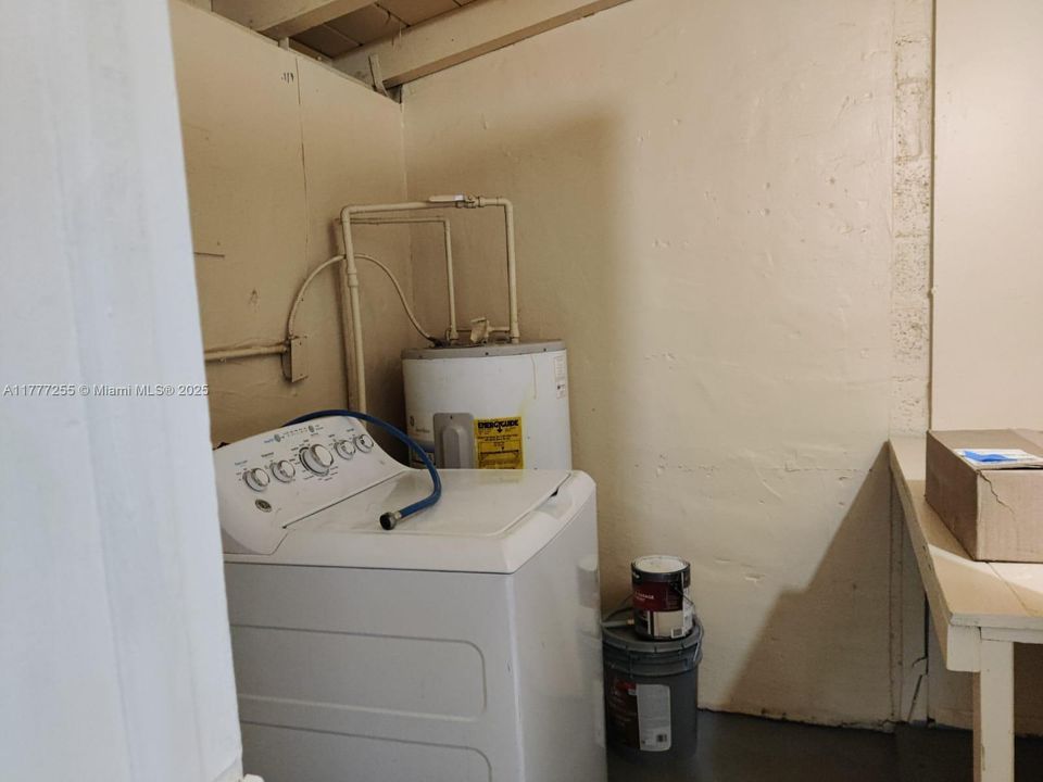 Recently Rented: $2,500 (3 beds, 2 baths, 1104 Square Feet)