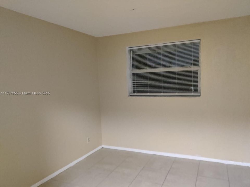 Recently Rented: $2,500 (3 beds, 2 baths, 1104 Square Feet)