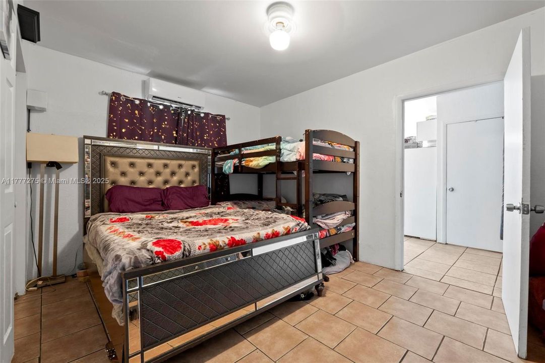 Vendido Recientemente: $675,000 (0 camas, 0 baños, 2700 Pies cuadrados)