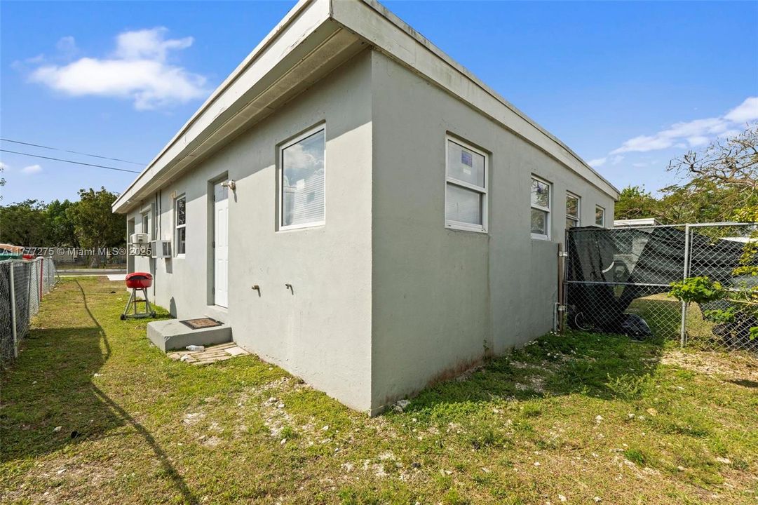 Vendido Recientemente: $675,000 (0 camas, 0 baños, 2700 Pies cuadrados)