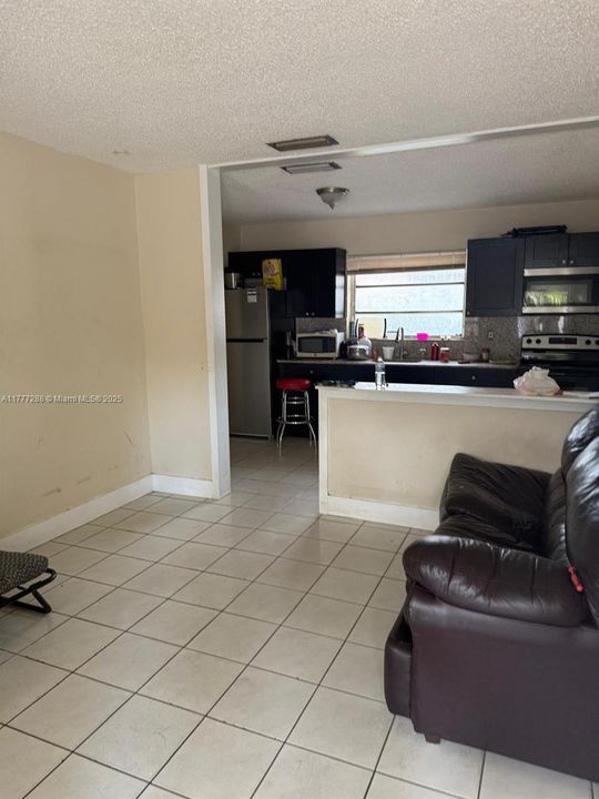 Недавно продано: $660,000 (0 спален, 0 ванн, 1880 Квадратных фут)