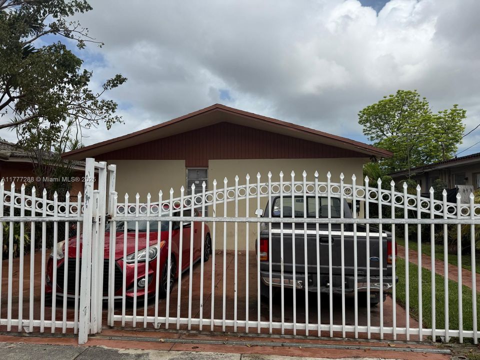 Недавно продано: $660,000 (0 спален, 0 ванн, 1880 Квадратных фут)