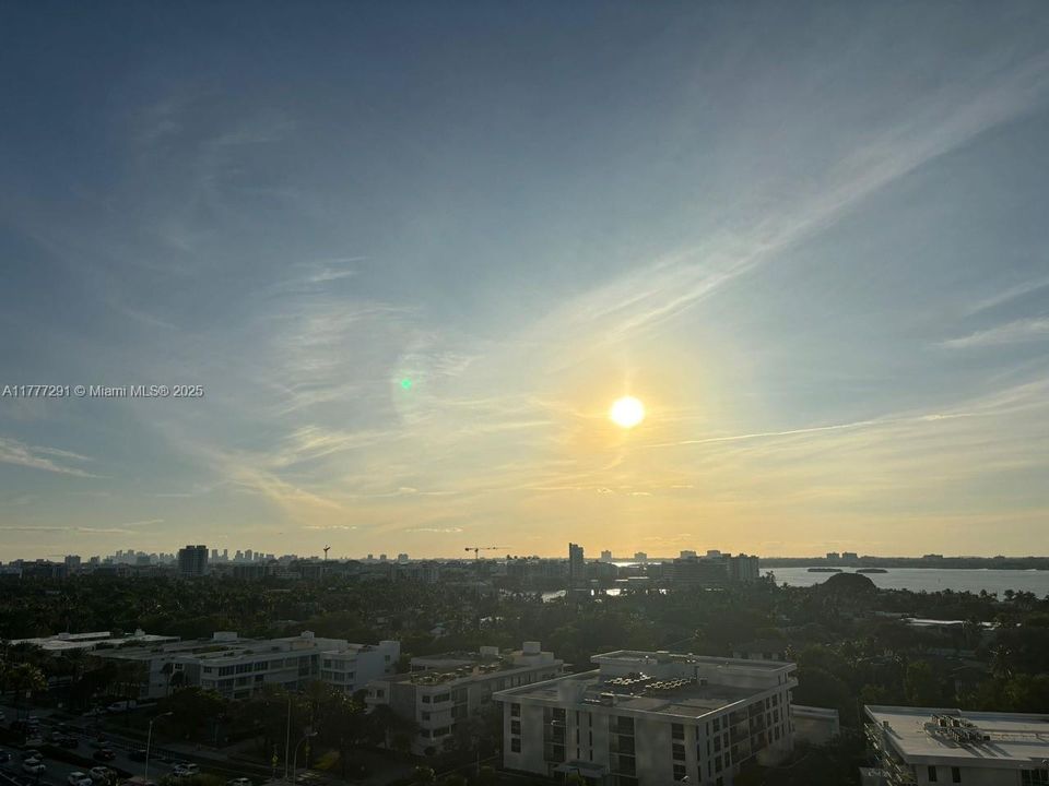 Vendido Recientemente: $675,000 (1 camas, 1 baños, 896 Pies cuadrados)