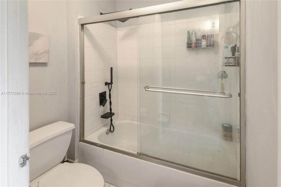 Недавно продано: $268,000 (2 спален, 2 ванн, 1183 Квадратных фут)