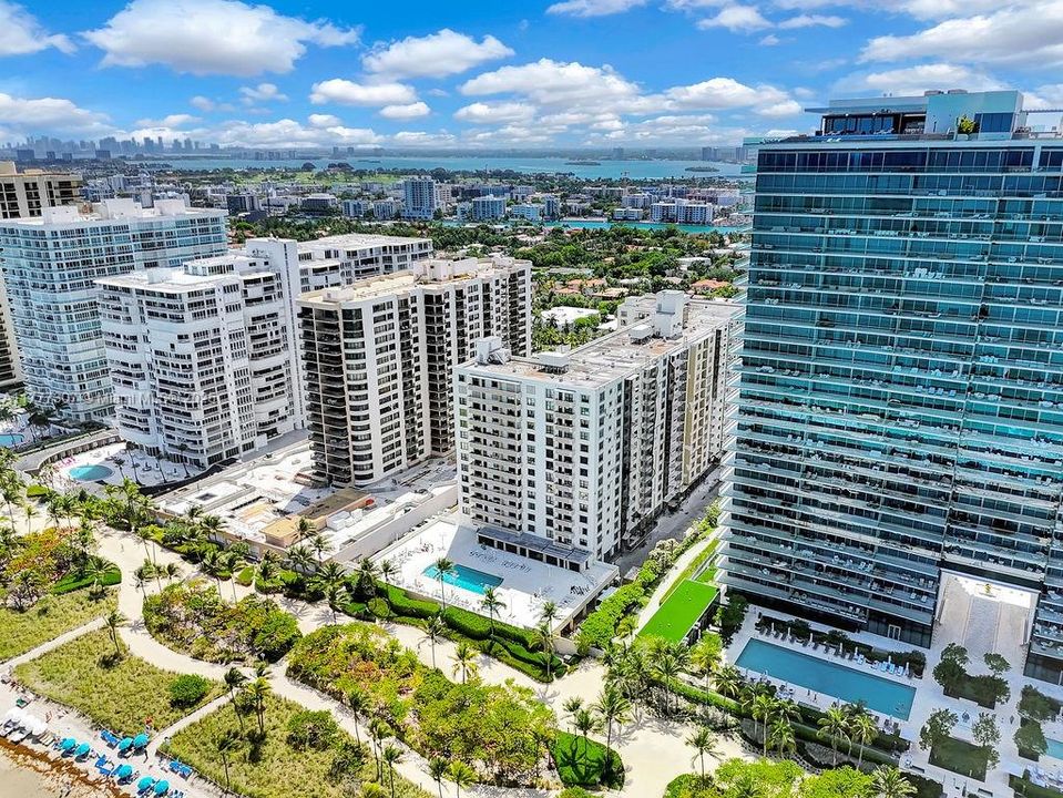 最近售出: $469,000 (1 贝兹, 1 浴室, 1015 平方英尺)