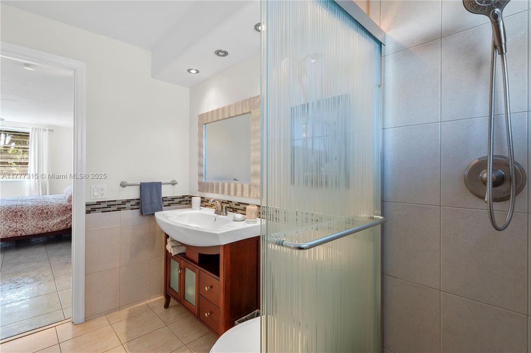 Activo con contrato: $78,000 (1 camas, 1 baños, 768 Pies cuadrados)