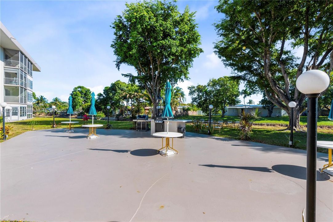 BBQ area /Canal view. View from outside of Patio