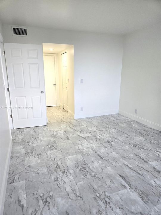 Recientemente alquilado: $1,900 (1 camas, 1 baños, 870 Pies cuadrados)