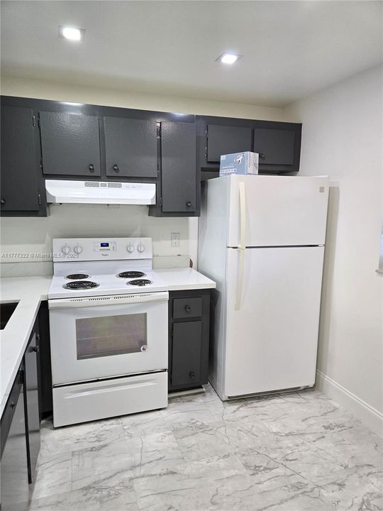 Recientemente alquilado: $1,900 (1 camas, 1 baños, 870 Pies cuadrados)