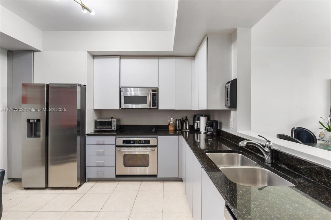 Recently Sold: $567,000 (2 beds, 3 baths, 1750 Square Feet)