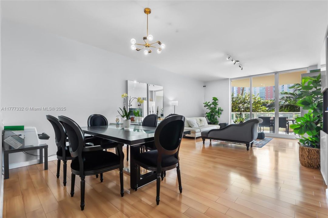 Recently Sold: $567,000 (2 beds, 3 baths, 1750 Square Feet)