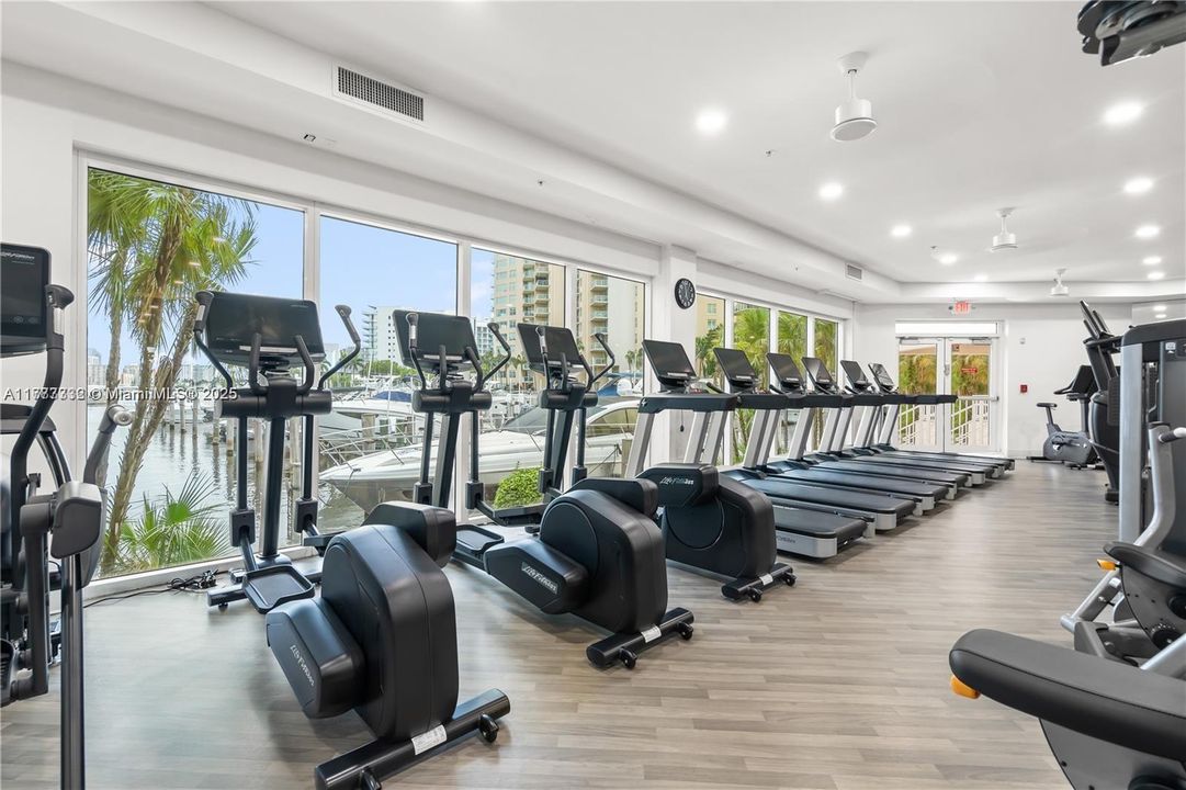 Recently Sold: $567,000 (2 beds, 3 baths, 1750 Square Feet)