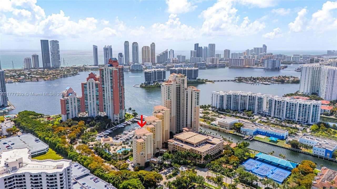 Recently Sold: $567,000 (2 beds, 3 baths, 1750 Square Feet)