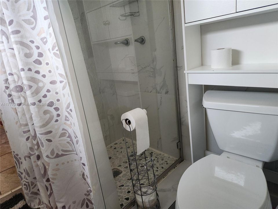 Recently Rented: $1,400 (1 beds, 1 baths, 1843 Square Feet)