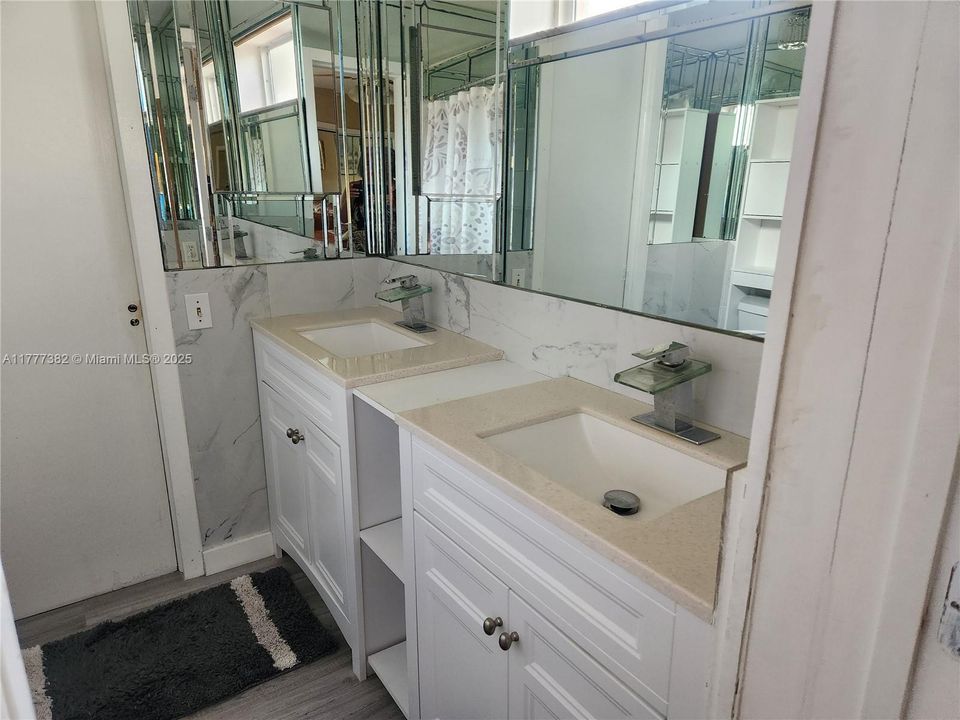 Recently Rented: $1,400 (1 beds, 1 baths, 1843 Square Feet)