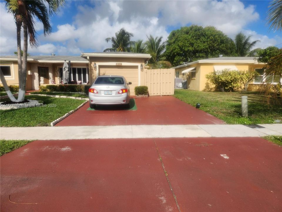 Recently Rented: $1,400 (1 beds, 1 baths, 1843 Square Feet)