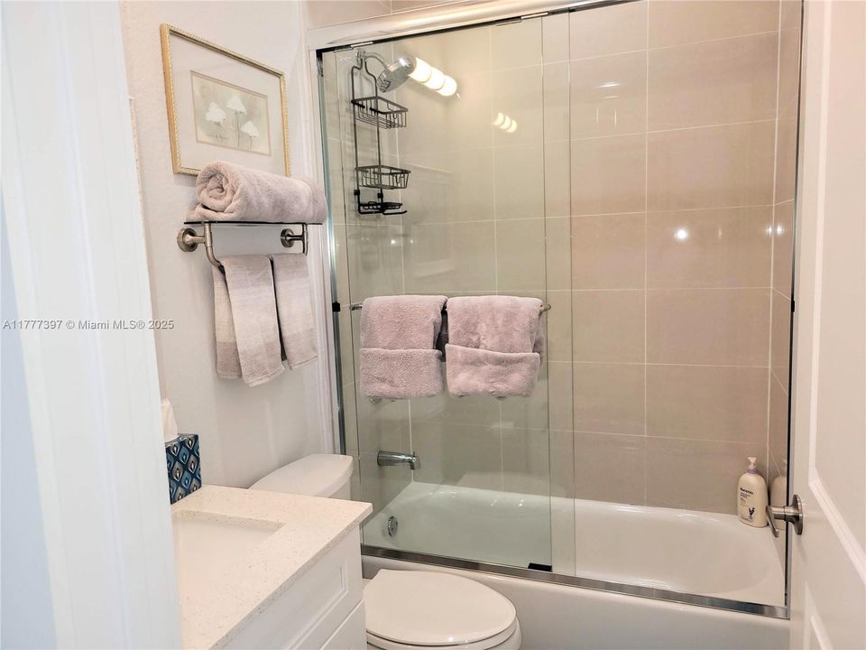 Recently Rented: $3,950 (3 beds, 2 baths, 1414 Square Feet)