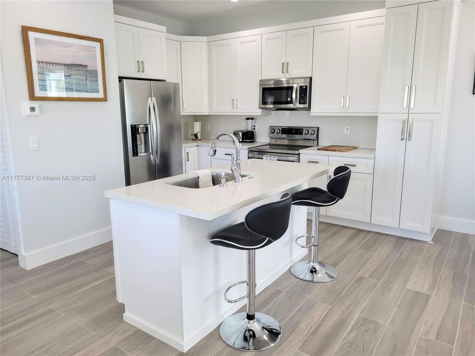 Recently Rented: $3,950 (3 beds, 2 baths, 1414 Square Feet)