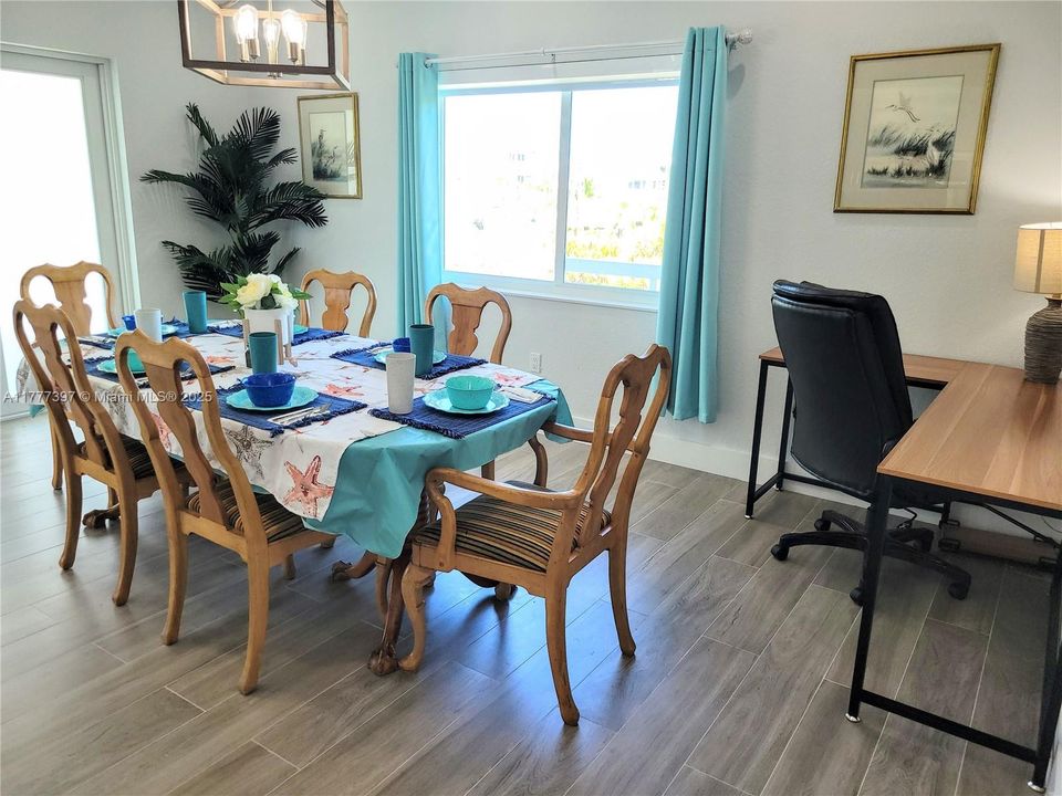 Recently Rented: $3,950 (3 beds, 2 baths, 1414 Square Feet)